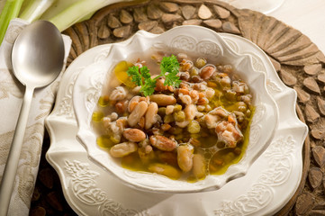 legume and beans soup - zuppa di legumi e fagioli
