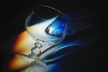 Sombras, copa de cristal