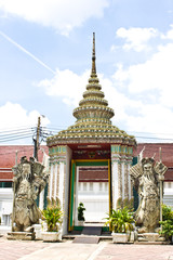 Fototapeta premium Guardian Statue Of The Gate Of Wat Pho