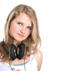Teenager mit Kopfhörern