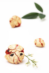 豆菓子と南天　日本