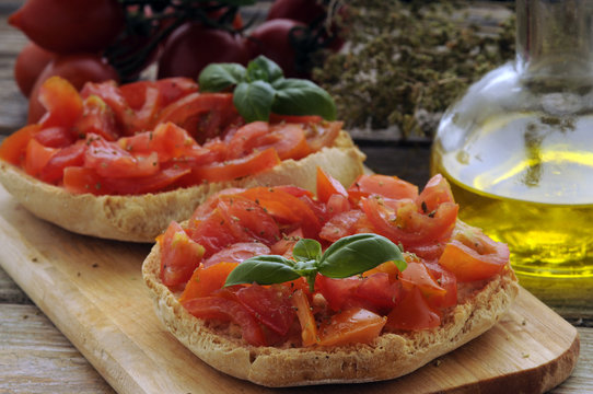 Friselle al pomodoro - Cucina italiana