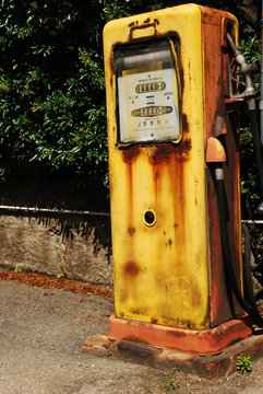 vecchia pompa di benzina