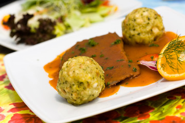 Roast Beef - Rinderbraten mit Klössen,Sosse