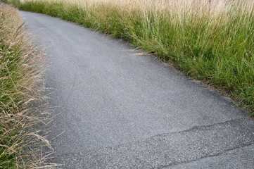 Geteerter Feldweg
