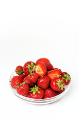 Erdbeeren in Schale