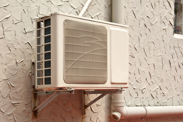 Boitier extérieur de climatiseur