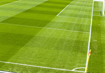 Straffraum, Elfmeterpunkt, Eckfahne, Fußballplatz