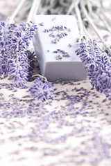 Lavendel, Blüten und Lavendel Seife