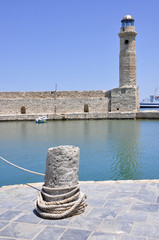 Hafen mit Leuchttturm