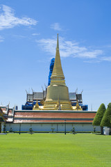 Fototapeta premium Golden Pagoda and Renovation Pagoda