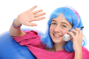 Jeune fille avec téléphone salut © philippe Devanne