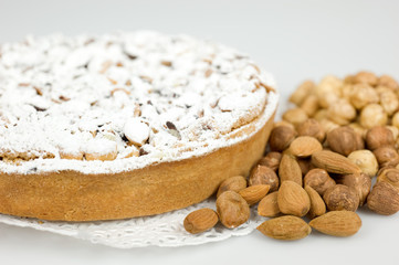 torta con mandorle e cioccolato