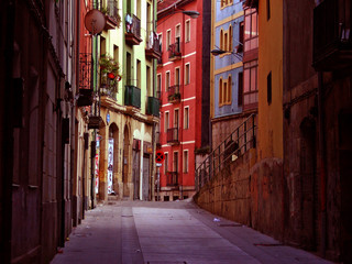 Fachadas coloridas en la parte vieja de Bilbao - obrazy, fototapety, plakaty