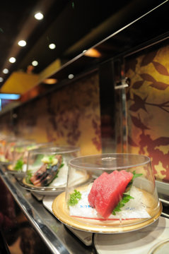 Conveyor Belt Sushi