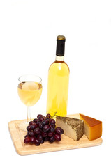 wine grapes and cheese