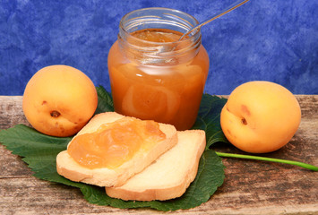 marmellata albicocche