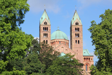 Naklejka premium Ostseite des Kaiser- und Mariendoms zu Speyer
