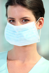 Infirmière avec masque médical
