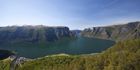 Naklejka na ściany i meble Aurlandsfjord w Norwegii, Aurland