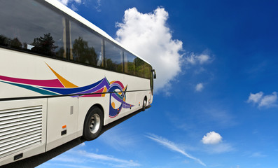 travel bus © wajan