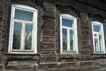 Fototapeta na wymiar Fenêtre d'une isba dans Kolomna
