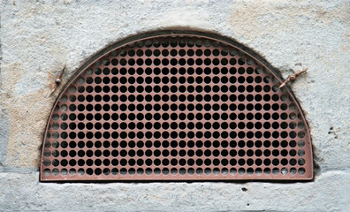 altes Fenstergitter