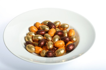 Pâques-Oeufs marron orange