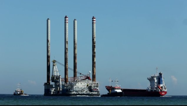 Arbeitsplattform mit Kran