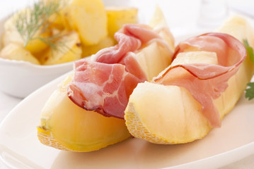 Honigmelone mit Schinken