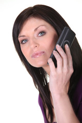 Portrait d'une femme au téléphone portable