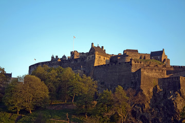 Obraz premium Panoramic view of the Edinburgh Castle at Dusk, Scotland
