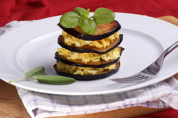 gegrillte Aubergine mit Reis
