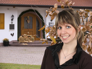 stolze Hausbesitzerin