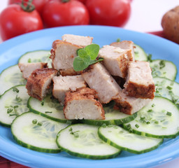 gurkensalat mit Boulette