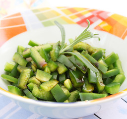 grüner Paprikasalat