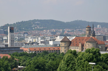 Fototapeta na wymiar Stuttgart City Hall i Stary Zamek