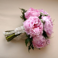 ramo de novia fondo beige