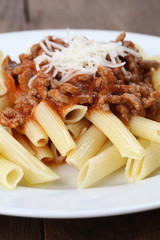 Penne bolognese