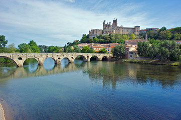 Obraz premium The River Orb at Beziers, France