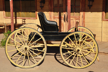 Fototapeta na wymiar Vintage horse-drawn carriage