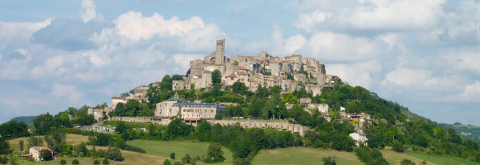 Vue panoramique de Cordes-sur-Ciel