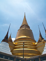 Fototapeta premium Phra Sri Ratana Chedi