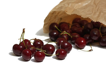 cerises dans sac papier