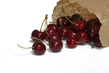 cerises dans sac papier
