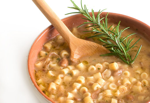 terrina di pasta e fagioli