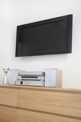 flatscreen tv and stereo