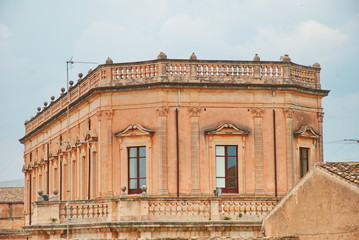 Fototapeta na wymiar stary pałac