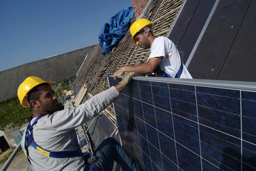 poseurs panneaux photovoltaïques