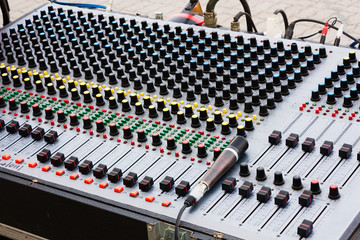 audio mixer